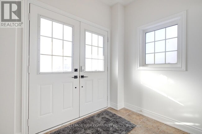 Building Photo - 110 Chayna Crescent