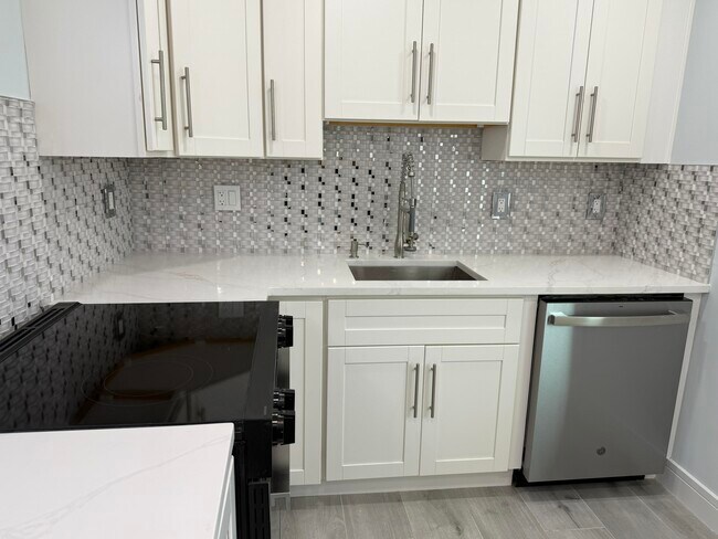 Foto del edificio - 216 Normandy Ln