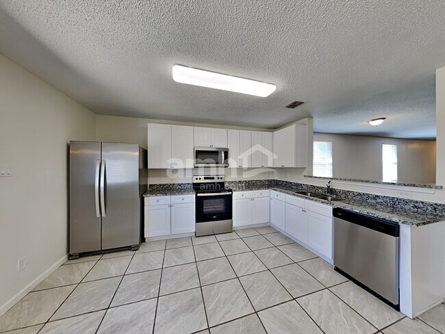 Foto del edificio - 3062 Limestone Hill Ln