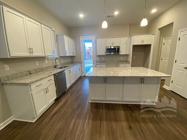 Foto del edificio - 4205 Tutwiler Ave