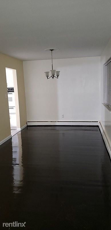Building Photo - 3 br, 1 bath Apartment - 290 Smith Street