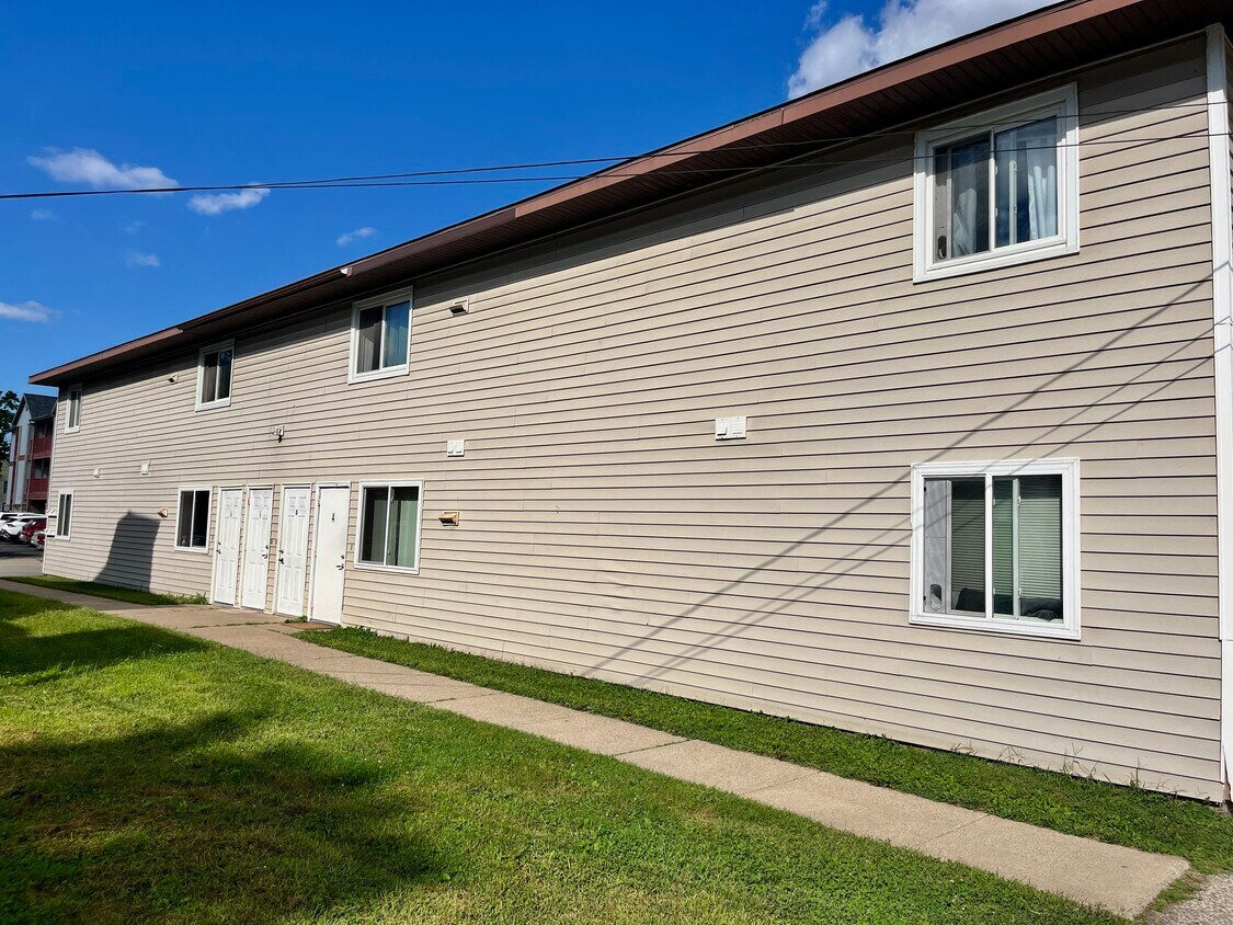 Building Photo - 1128 State St