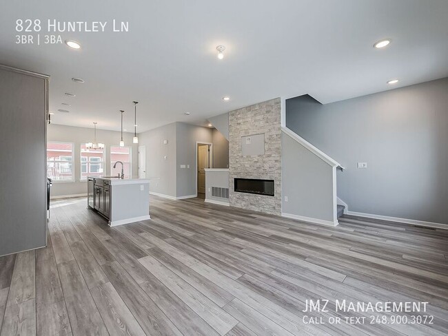Building Photo - 828 Huntley Ln