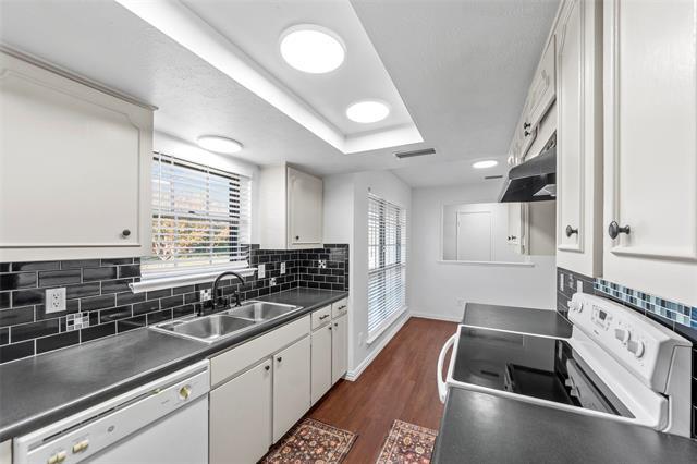 Foto del edificio - 3722 Hillsdale Ln