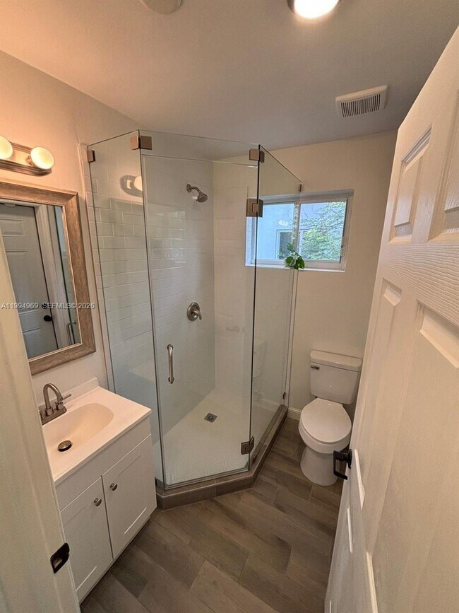 Foto del edificio - 1426 Arthur St