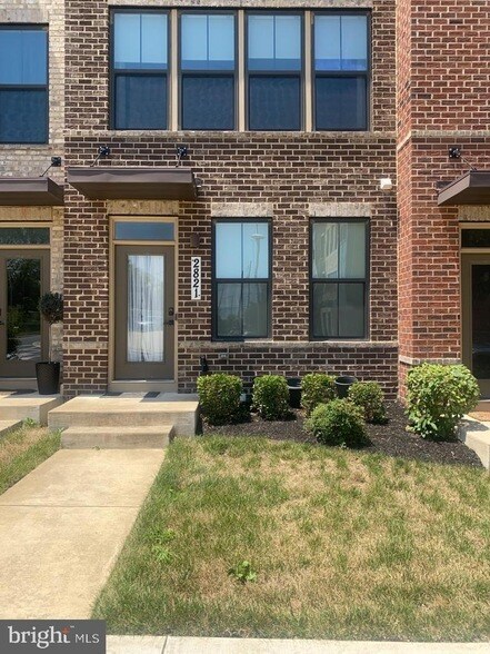 Building Photo - 2821 Evansgreen Dr
