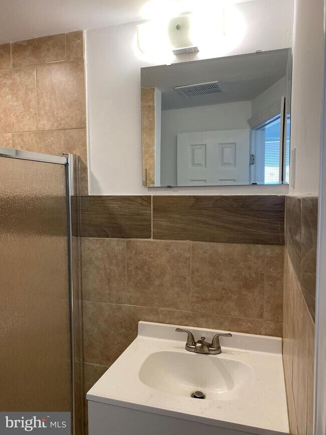 1019 Kirkwood St, Wilmington, DE 19801 Townhome Rentals in Wilmington