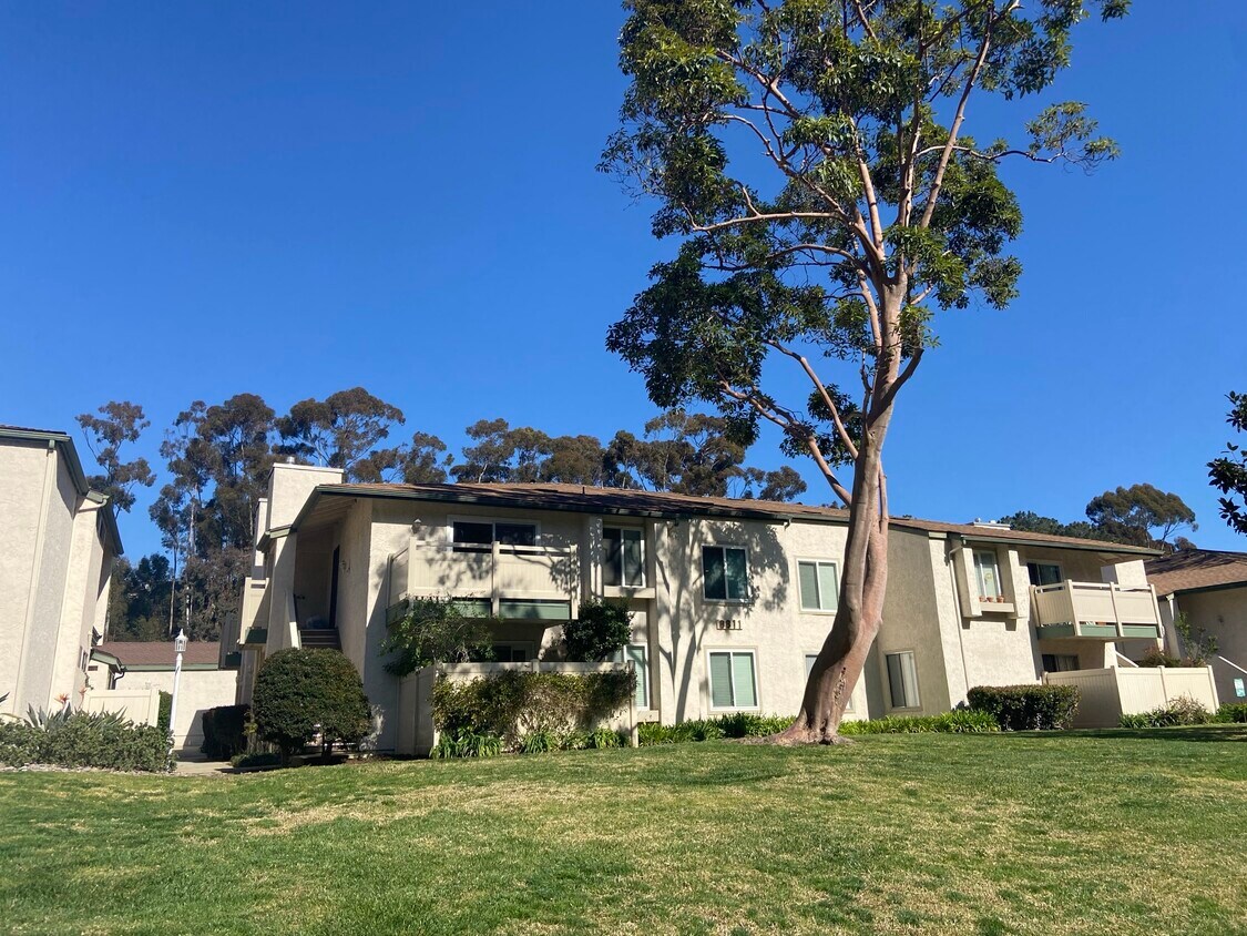 Front - 8811 Gilman Dr