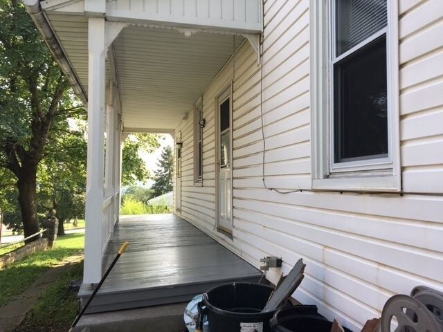 Building Photo - 2 br, 1 bath House - 313 E MAIN STREET