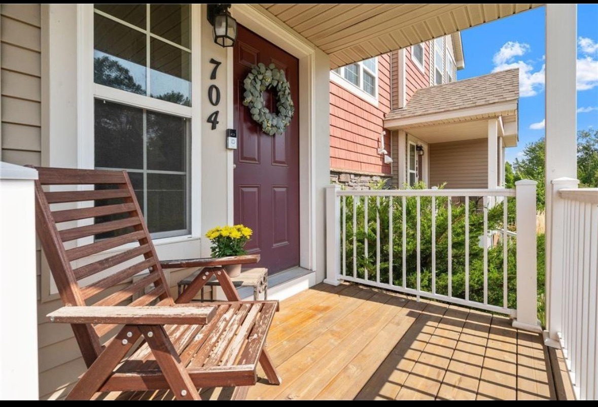 704 Village Dr, Lino Lakes, MN 55014 Townhome Rentals in Lino Lakes MN