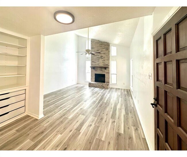 Building Photo - 23338 Briarcreek Blvd