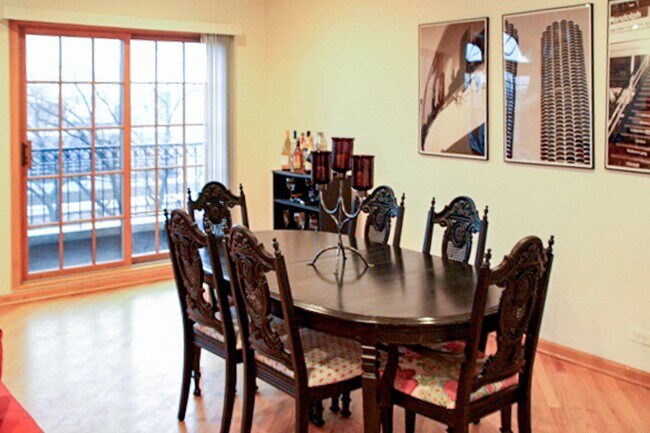 Foto del edificio - 3338 N Sheffield Ave