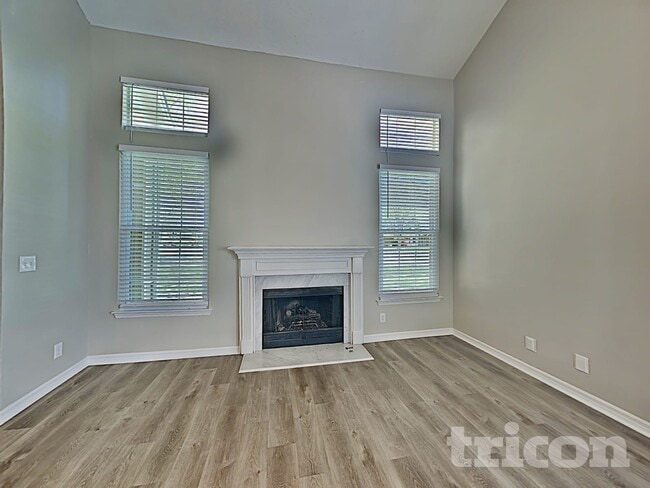 Building Photo - 304 Park Glen Dr