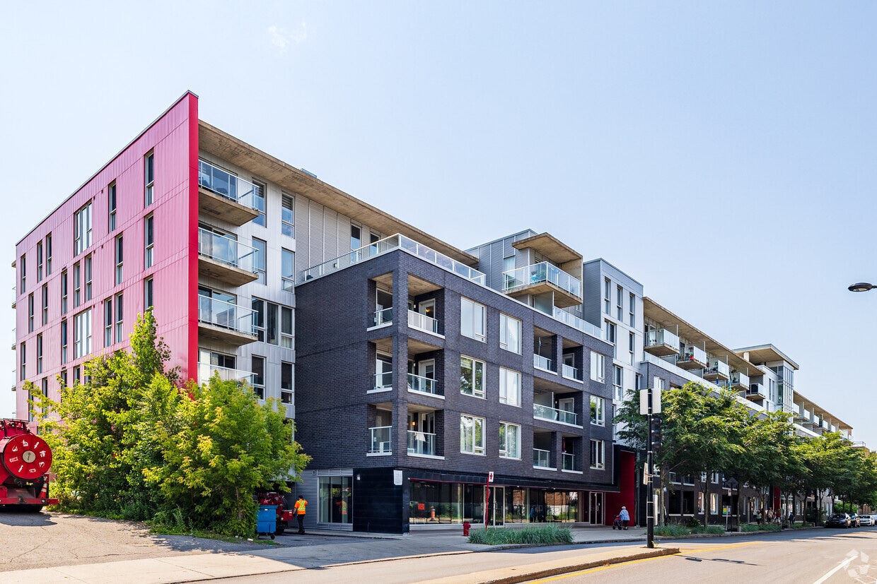 Photo principale - 2930-2940 Rue Ontario E