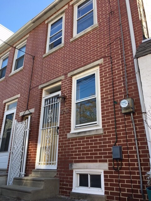 Primary Photo - Fantastic 2 bedroom, 1 bath house in Fisht...