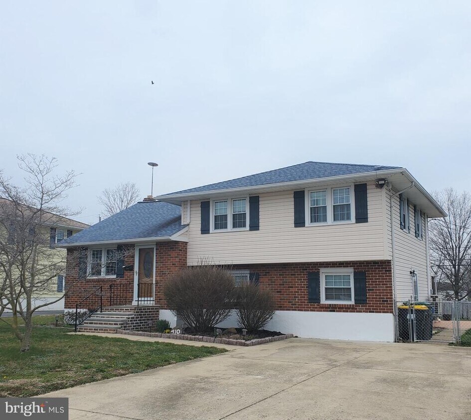 Primary Photo - 410 Milmar Rd