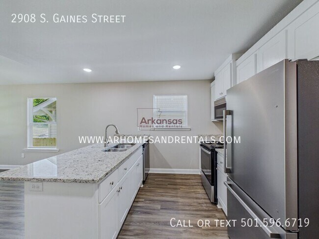 Building Photo - 2908 S Gaines St