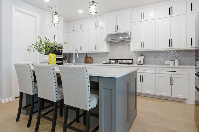 Foto del edificio - 910 Winter Cherry Ln