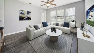 Building Photo - Isles at East Millenia