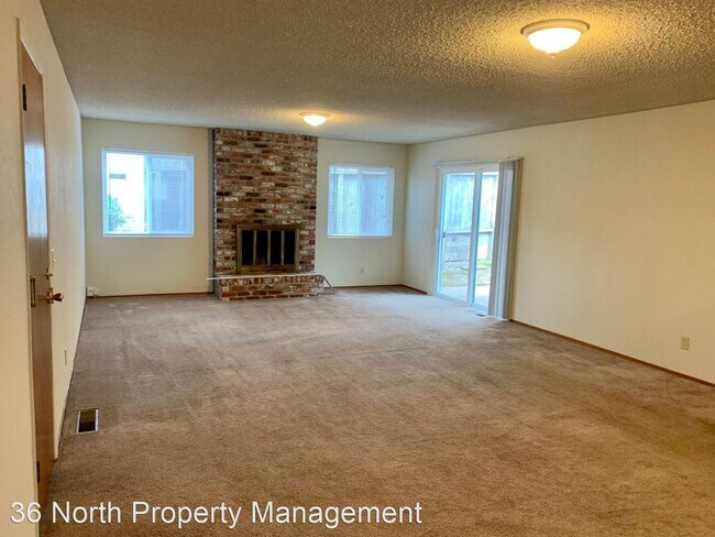 Building Photo - 3 br, 2 bath House - 825 Terry St
