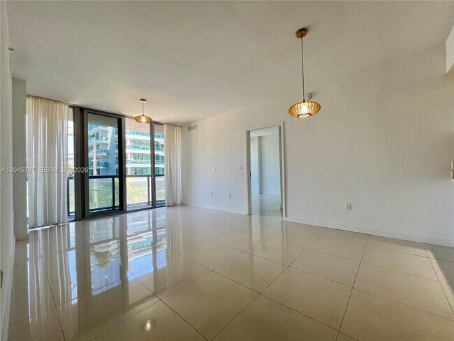 Foto del edificio - 9940 W Bay Harbor Dr