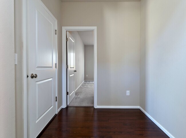 Foto del edificio - 3141 Gladiator St NE