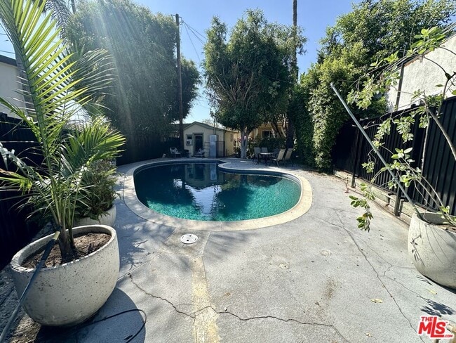 Building Photo - 1246 N Genesee Ave