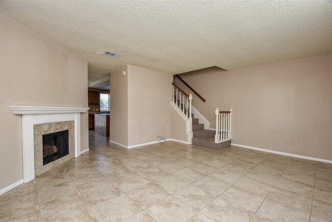 Foto del edificio - 2810 Grants Lake Blvd