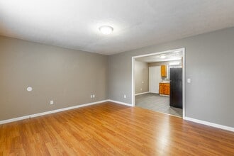 Building Photo - 11209 Dayton Pike