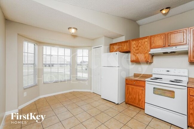 Building Photo - 7511 Groveoak Dr