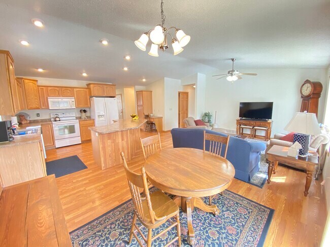 Foto del edificio - 2028 Crooked Ave