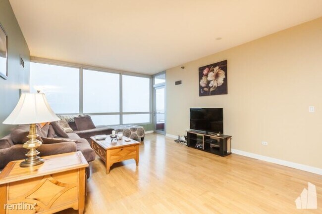 Building Photo - 1831 S Calumet Ave