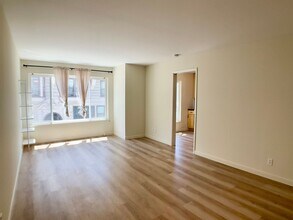 Building Photo - 1600 Larkin St