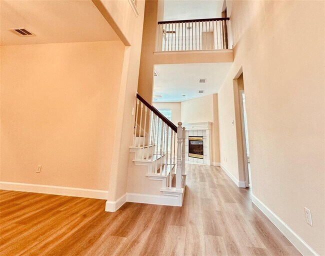 Foto del edificio - 1818 Maidenhair Ln