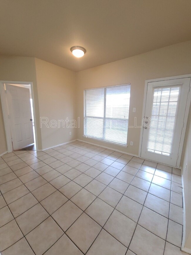 Foto del edificio - 787 Catalina Dr