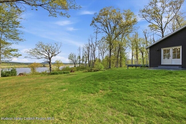 Building Photo - 5265 NY-9G