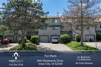 Building Photo - 649 Westwinds Dr