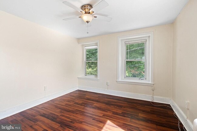 Foto del edificio - 4550 Silverwood St