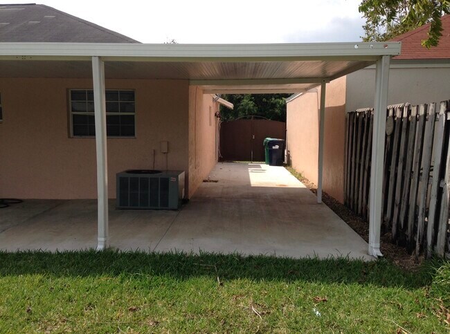 Foto del edificio - 20583 SW 103rd Ave