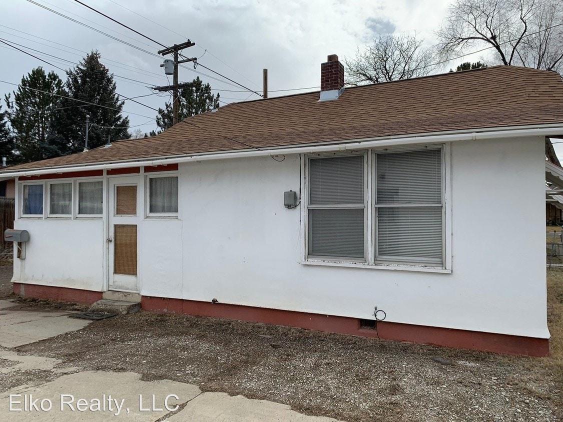 Primary Photo - 169 W Cedar St