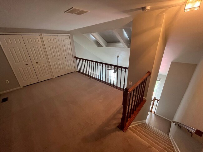 Foto del edificio - Updated 3 BR/2.5 BA Townhome in Dorsey Hall!