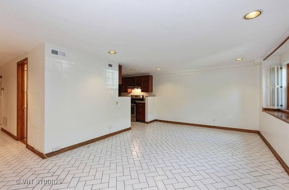 Primary Photo - 2035 N Sedgwick St