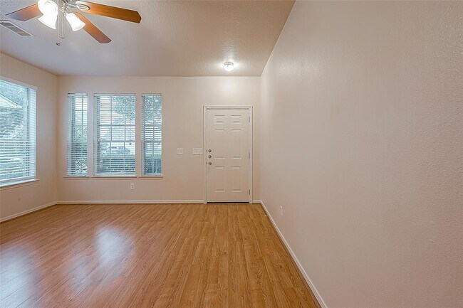 Foto del edificio - 2922 Desert Oasis Ln
