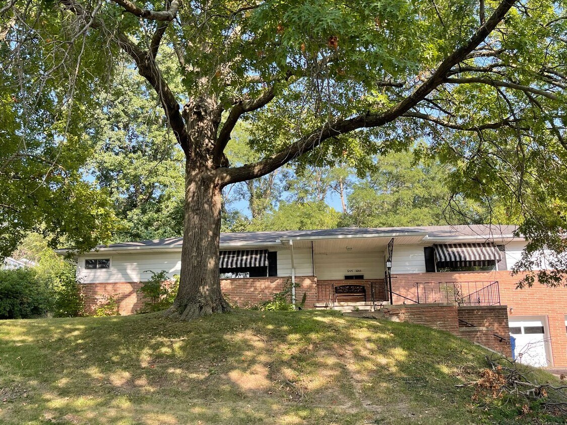 3203 Coranado St. Apartment for Rent in Saint Joseph, MO