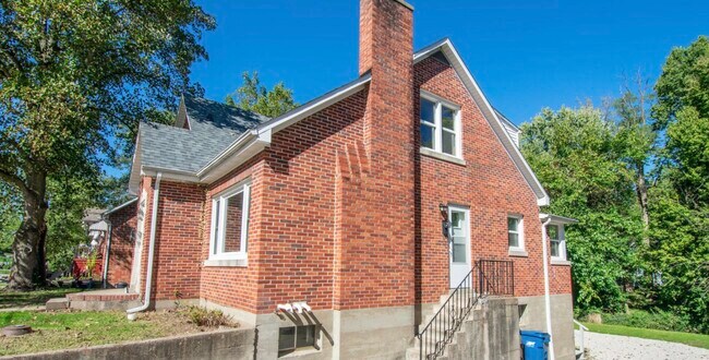 Building Photo - 308 W Ashley St