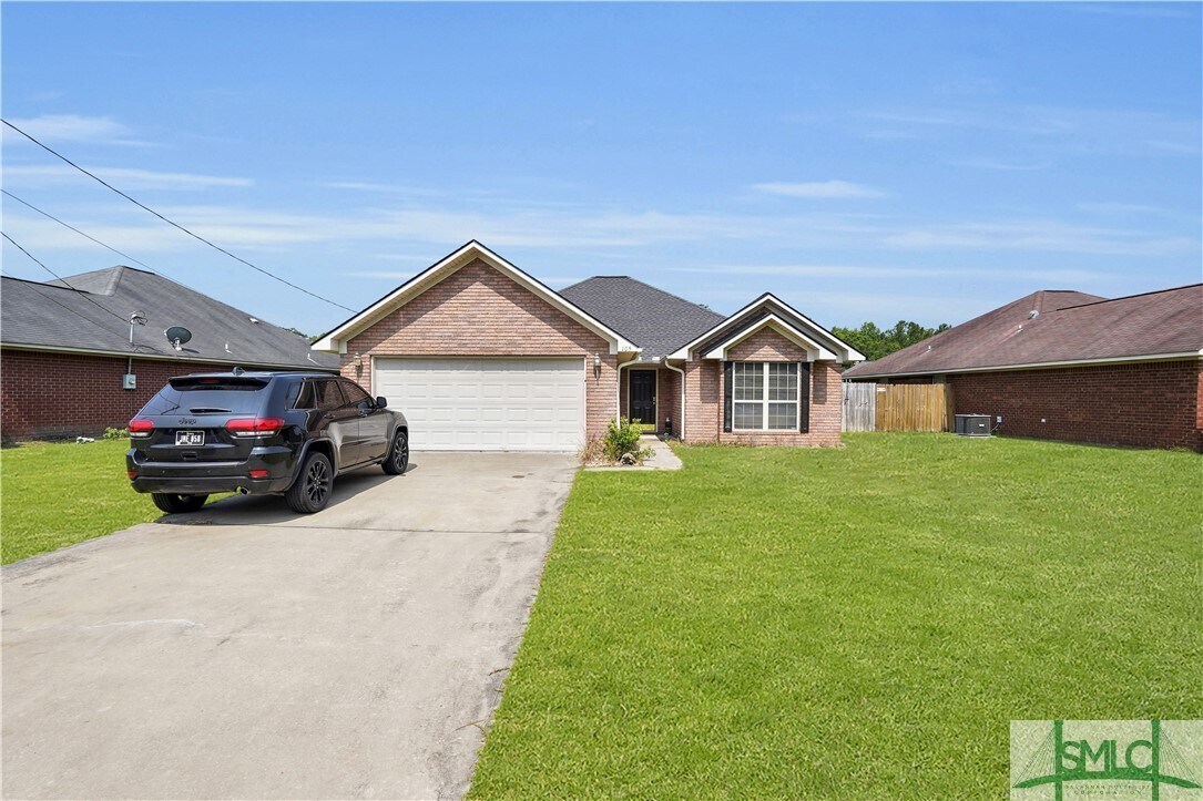 Primary Photo - 105 Gloucester Dr