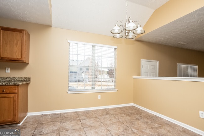 Building Photo - 3301 Sapphire Ct
