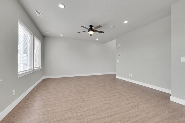 Foto del edificio - $2,090 - 2 Bed, 2.5 Bath Updated Townhome ...