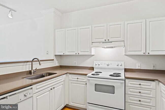 Building Photo - 3021 Nicosh Cir