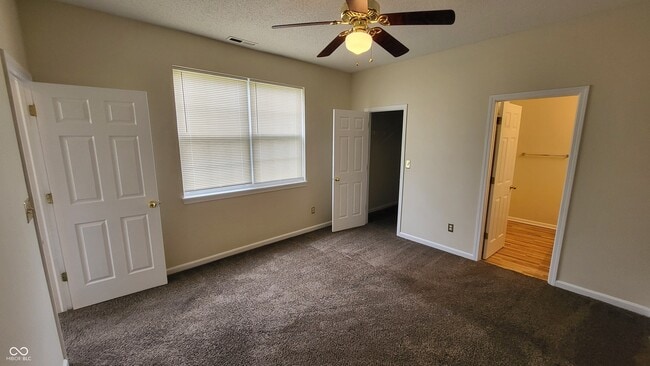 Foto del edificio - 6025 Prairie Meadow Dr